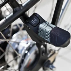 Urban Iki Junior Fietsstoeltje - Bincho Black/Inaho Beige - Met Montagekader